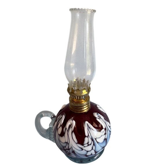 Mt St Helens Original Glass Oil Lamp 9 In White Blue Red Swirl Pattern - Picture 6 of 7